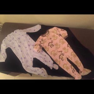 Lot of two Carter’s sleepers size 18 months